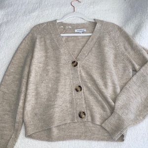 NWOT Cropped Cardigan, size S